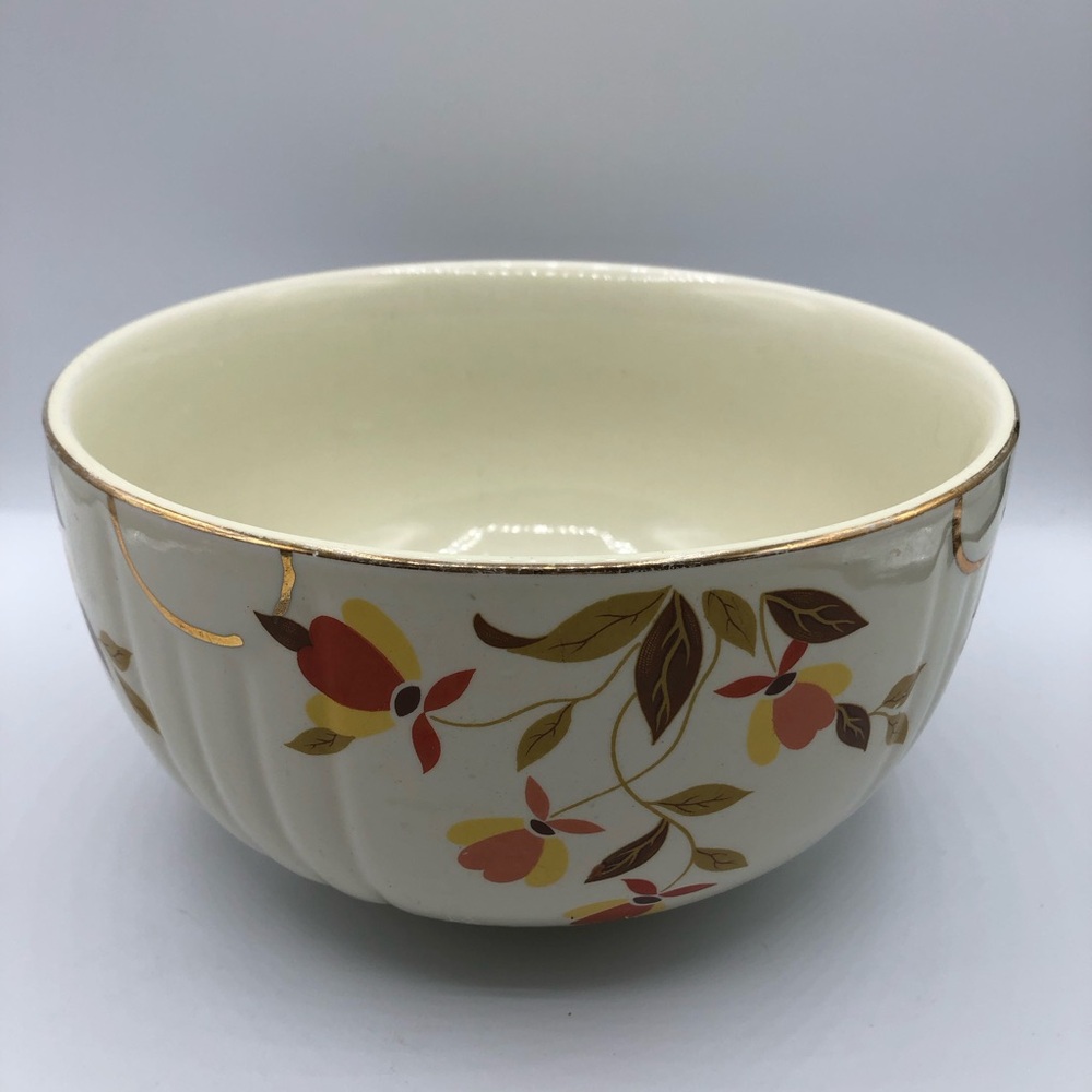 HALL’s Superior Quality Mixing Bowl Autumn Tea Leaf Medium 7.75” Diam. Like NEW